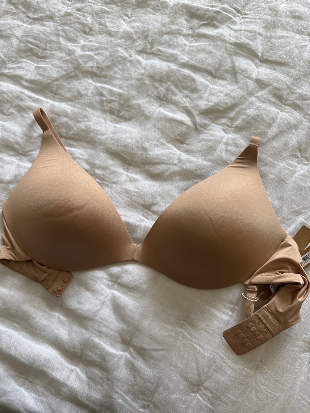 SKIMS wireless super push up bra - Picture 4 of 6